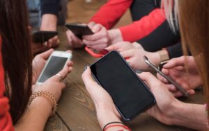 Експерти визначили оптимальний розмір екрана смартфона. Чому радять відмовитись від завеликих гаджетів