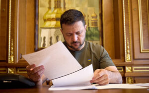 Зеленський підписав закон щодо адмінвідповідальності за порушення митних правил