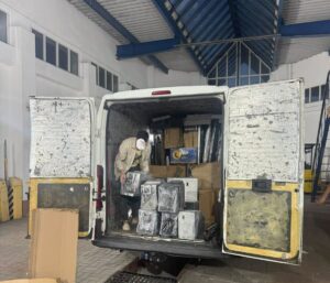 Партію незадекларованої техніки зупинили митники у Краківці